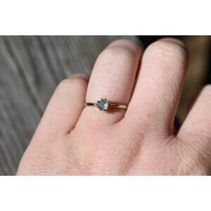 Montana sapphire engagement ring 10k white gold size 7